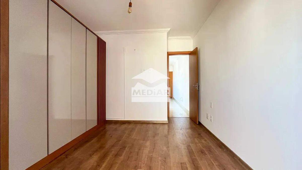 Apartamento, Sagrada Família, 1 Quarto, 1 Vaga