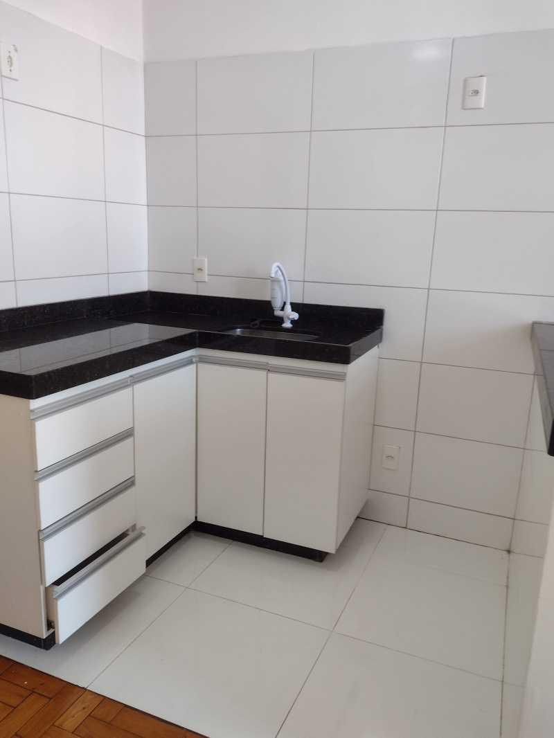 Quitinete, Barro Preto, 1 Quarto, 0 Vaga