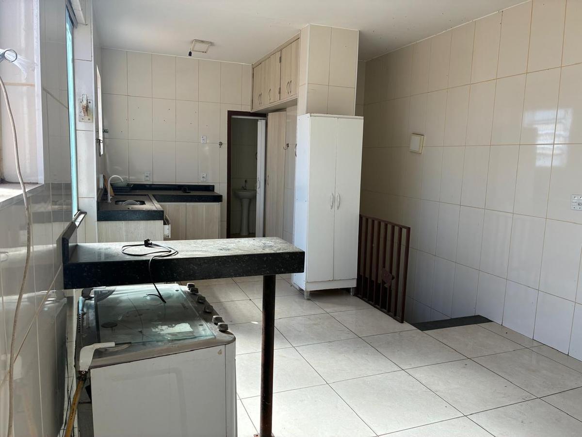 Casa, Santa Branca, 3 Quartos, 3 Vagas, 1 Suíte