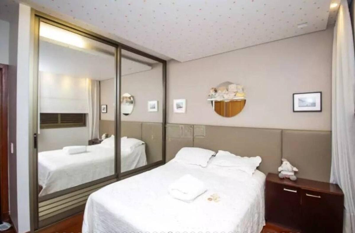 Apartamento, Funcionários, 4 Quartos, 5 Vagas, 2 Suítes