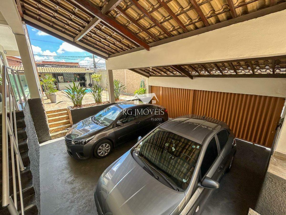 Casa, Santa Cruz Industrial, 4 Quartos, 4 Vagas, 2 Suítes