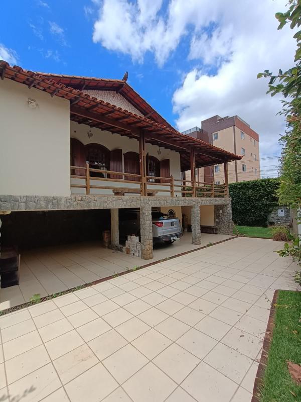 Casa, Paquetá, 3 Quartos, 5 Vagas, 2 Suítes