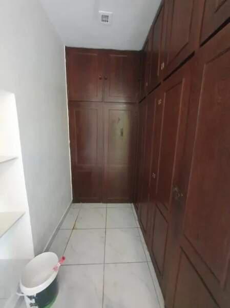 Casa, Calafate, 4 Quartos, 2 Vagas, 1 Suíte