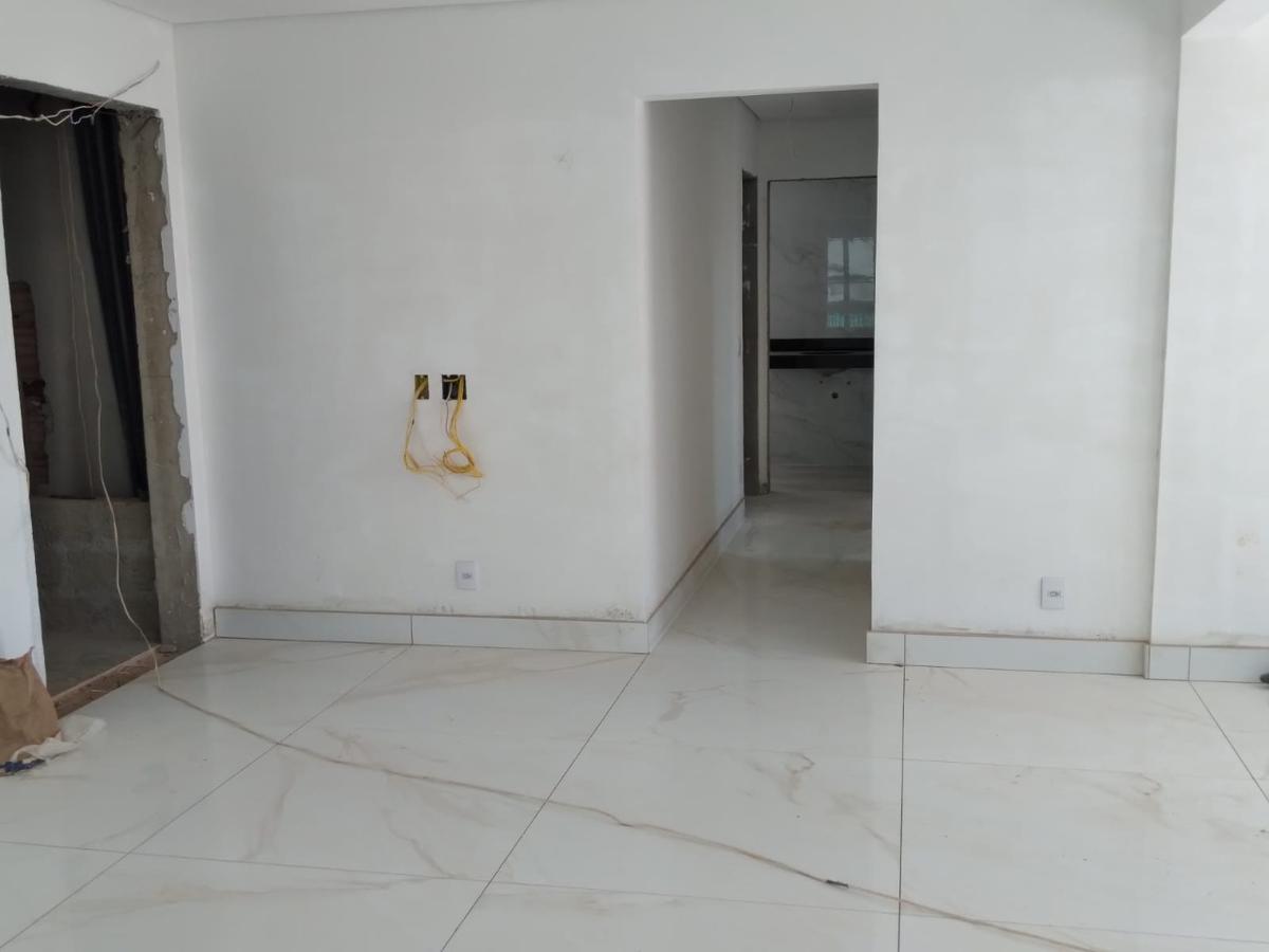 Apartamento, Barreiro, 3 Quartos, 2 Vagas, 1 Suíte