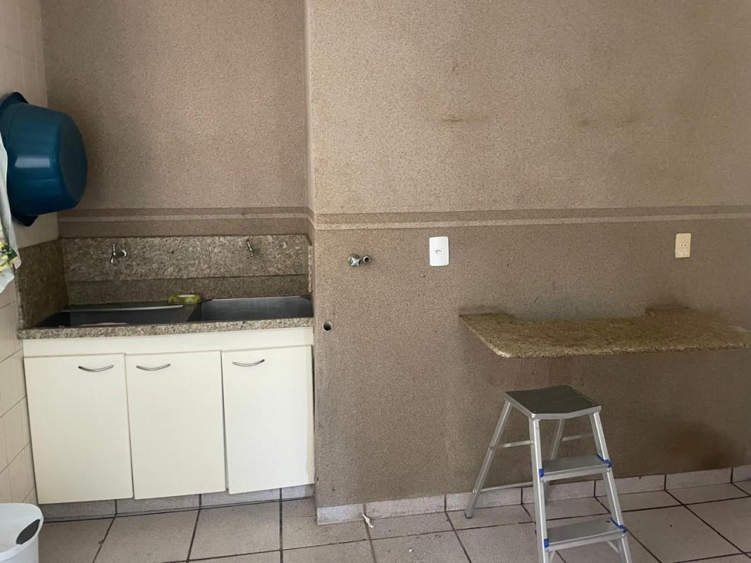 Casa, Castelo, 4 Quartos, 6 Vagas, 2 Suítes