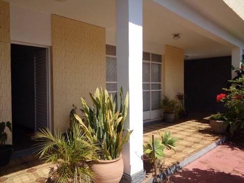 Casa, Betânia, 3 Quartos, 2 Vagas, 1 Suíte