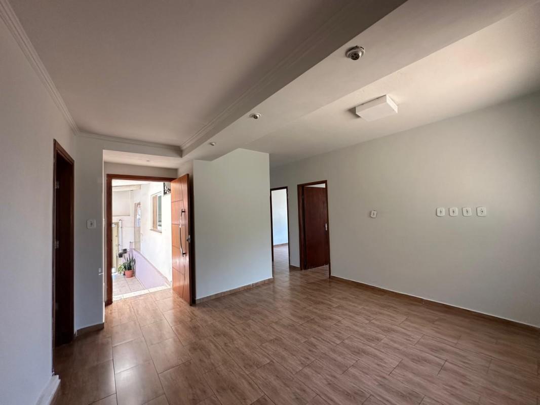 Casa, Centro, 4 Quartos, 2 Vagas, 2 Suítes