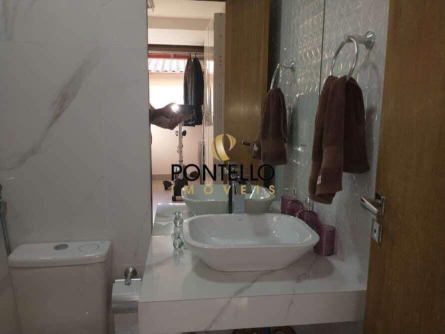 Casa, São José, 3 Quartos, 4 Vagas, 2 Suítes