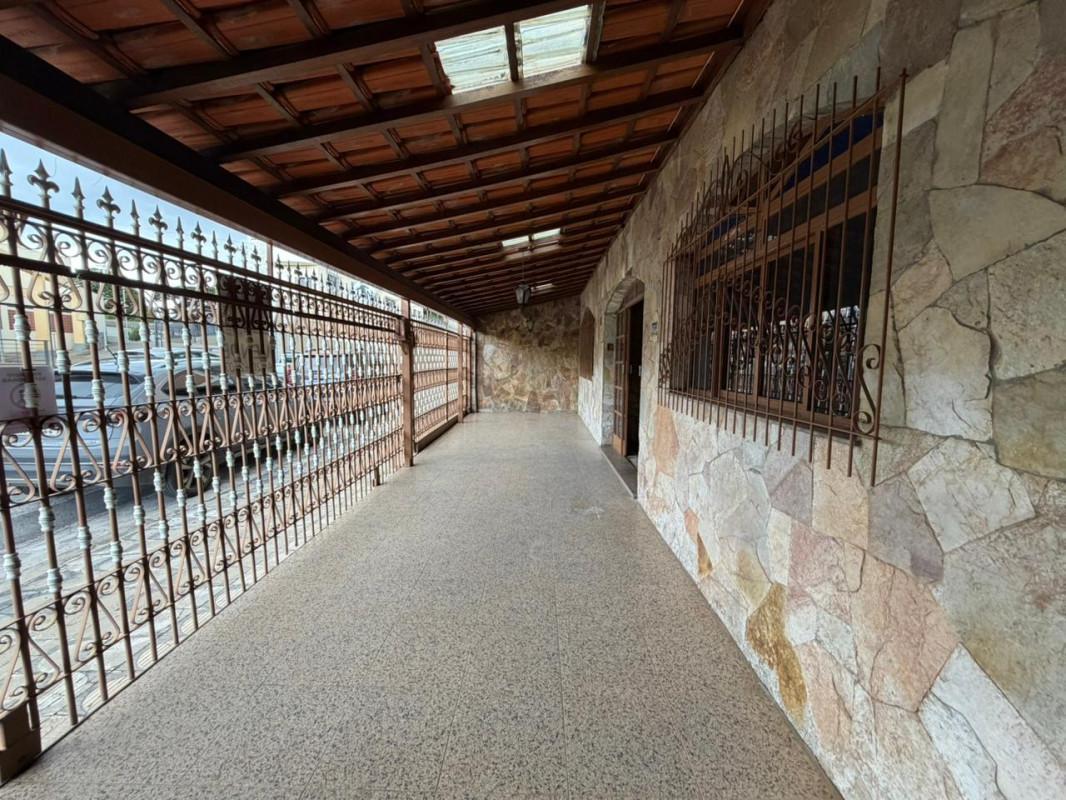 Casa, Graça, 4 Quartos, 2 Vagas, 1 Suíte