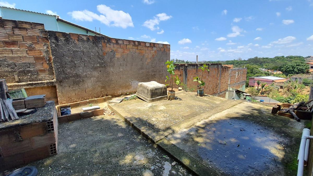 Casa, Jardim dos Comerciários, 2 Quartos, 2 Vagas