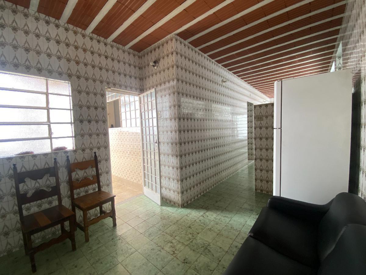 Casa, Carlos Prates, 4 Quartos, 0 Vaga, 1 Suíte