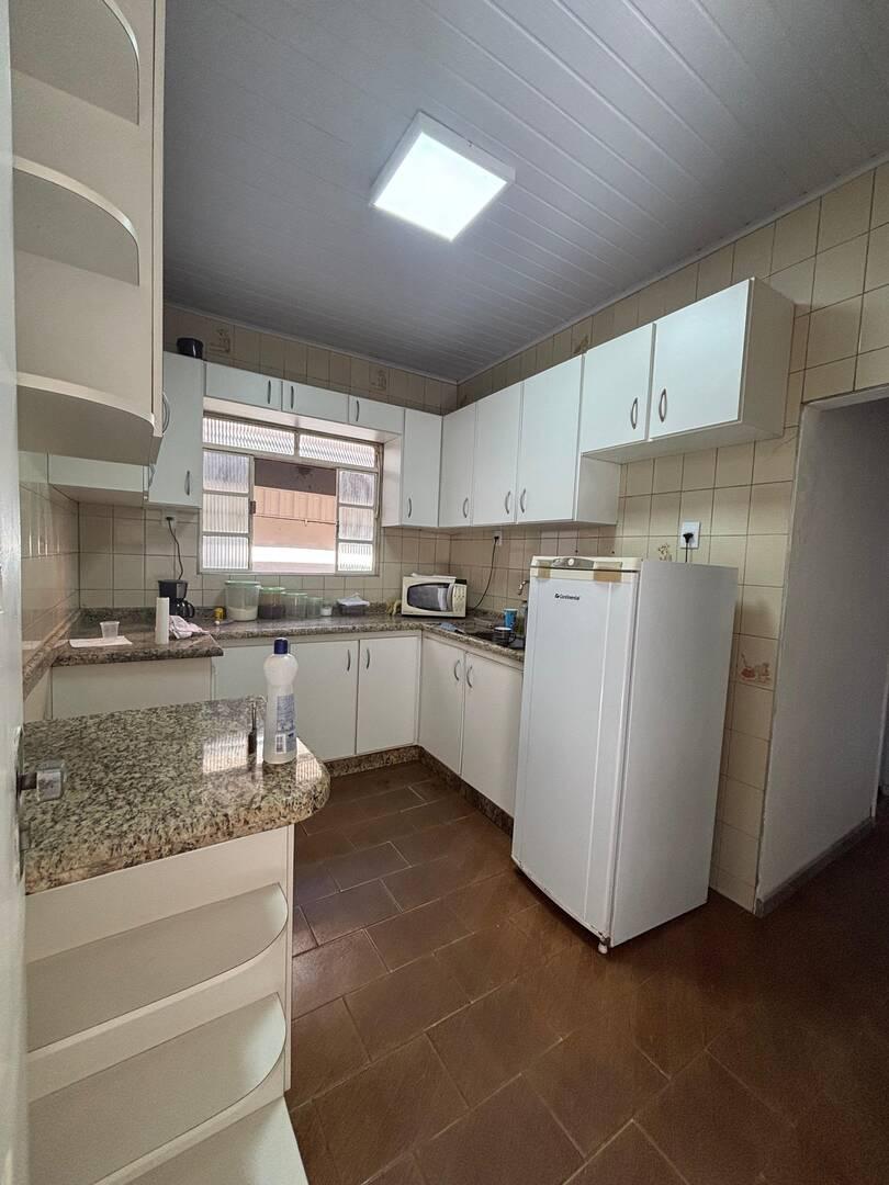 Casa, Giovanini, 4 Quartos, 2 Vagas, 1 Suíte