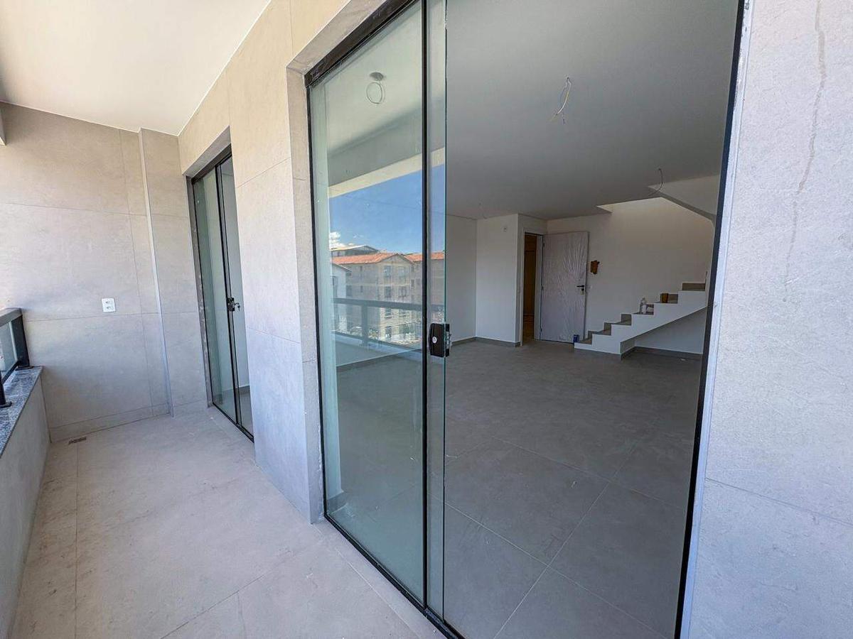 Cobertura, Jardim Industrial, 2 Quartos, 2 Vagas, 1 Suíte