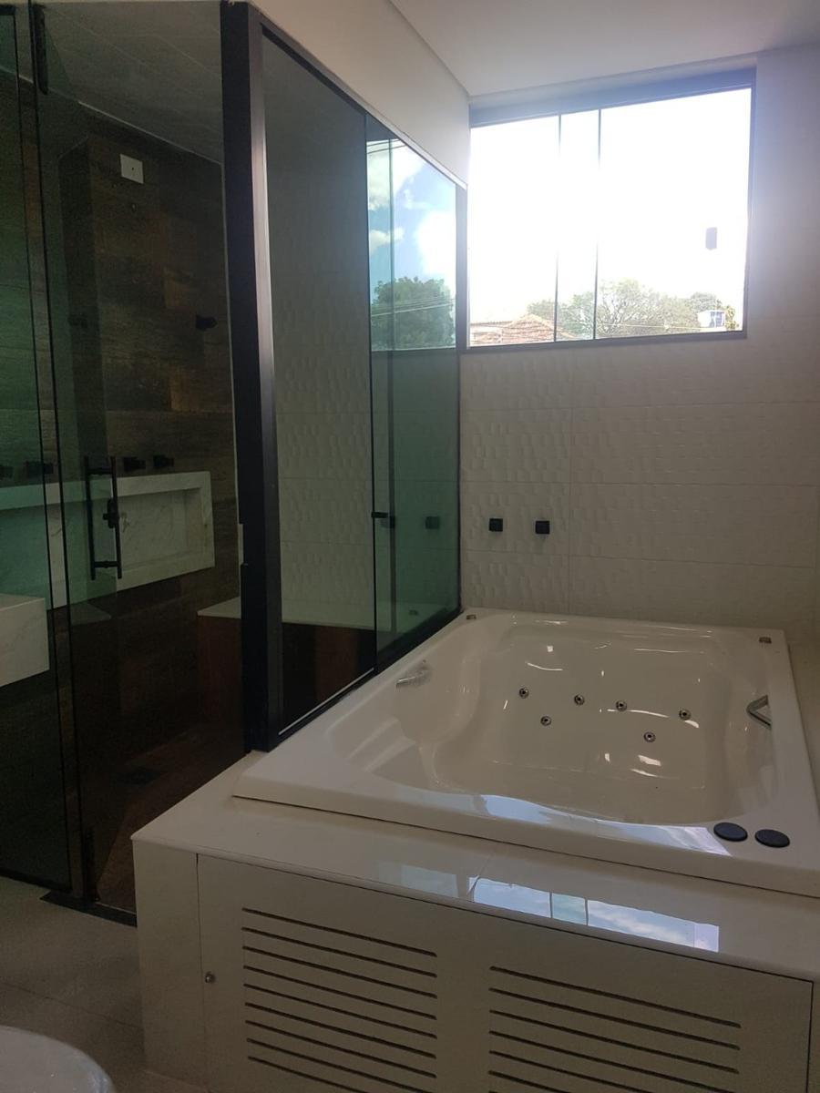 Casa, Planalto, 4 Quartos, 4 Vagas, 2 Suítes