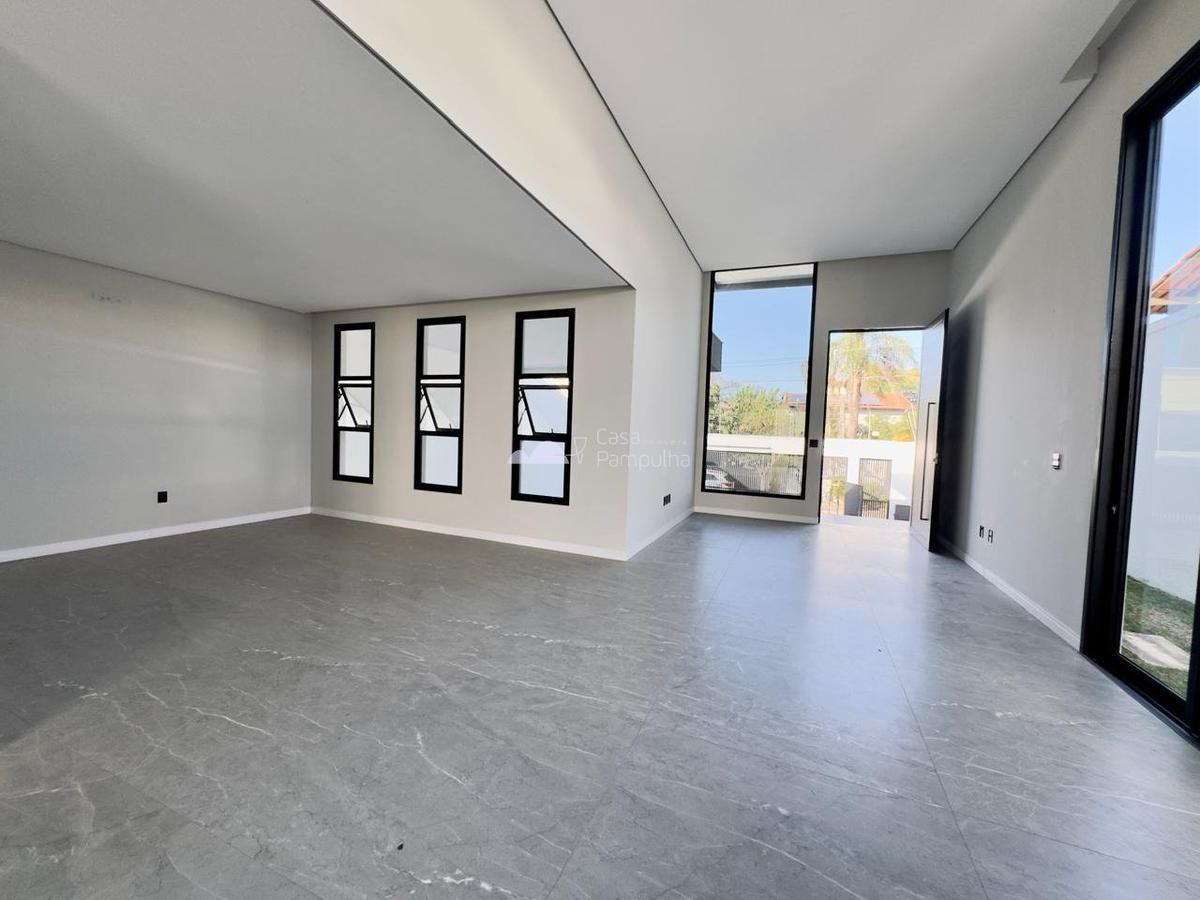 Casa, Trevo, 4 Quartos, 3 Vagas, 3 Suítes