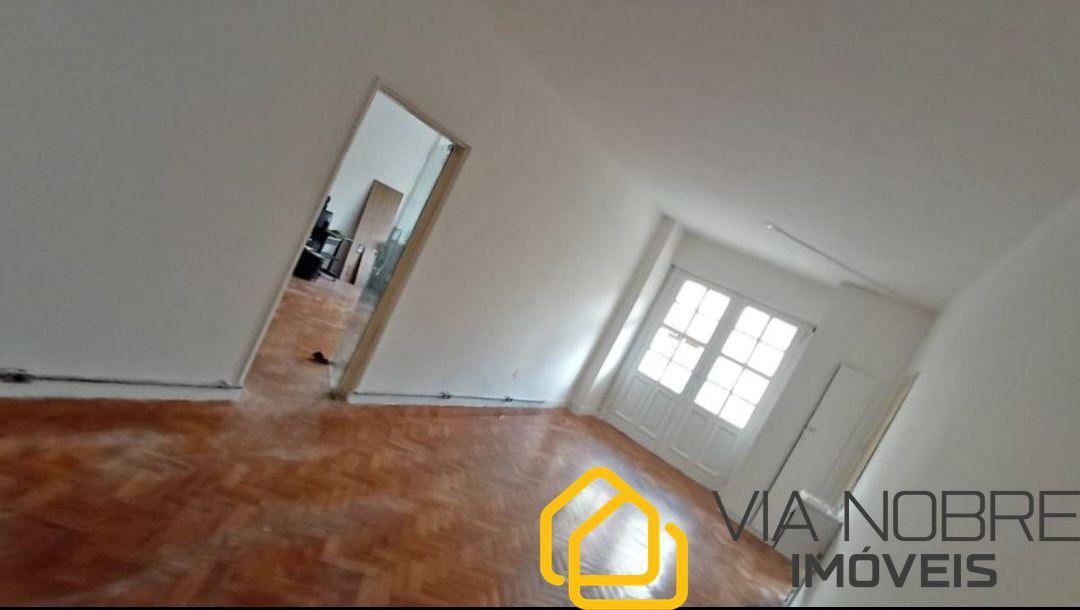 Sala, Centro
