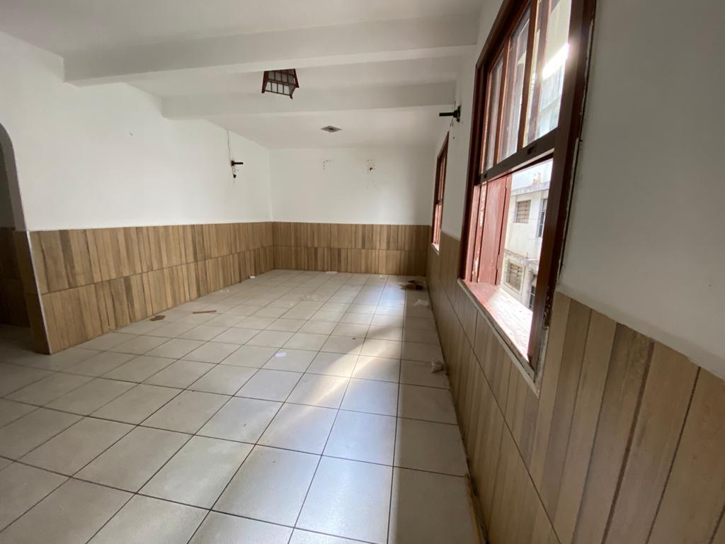 Casa Comercial, Funcionários, 0 Quarto, 0 Vaga