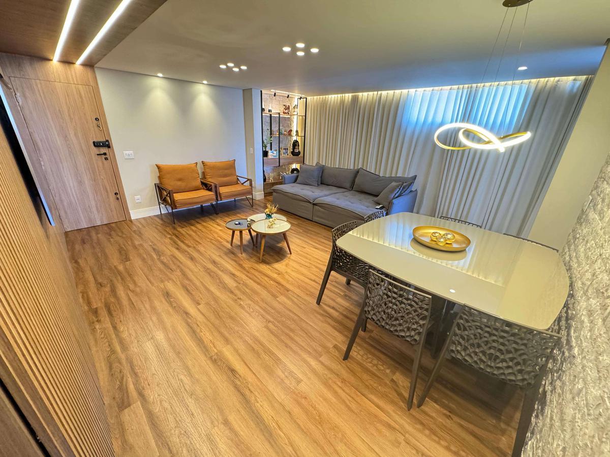 Apartamento, Sagrada Família, 3 Quartos, 1 Vaga, 1 Suíte