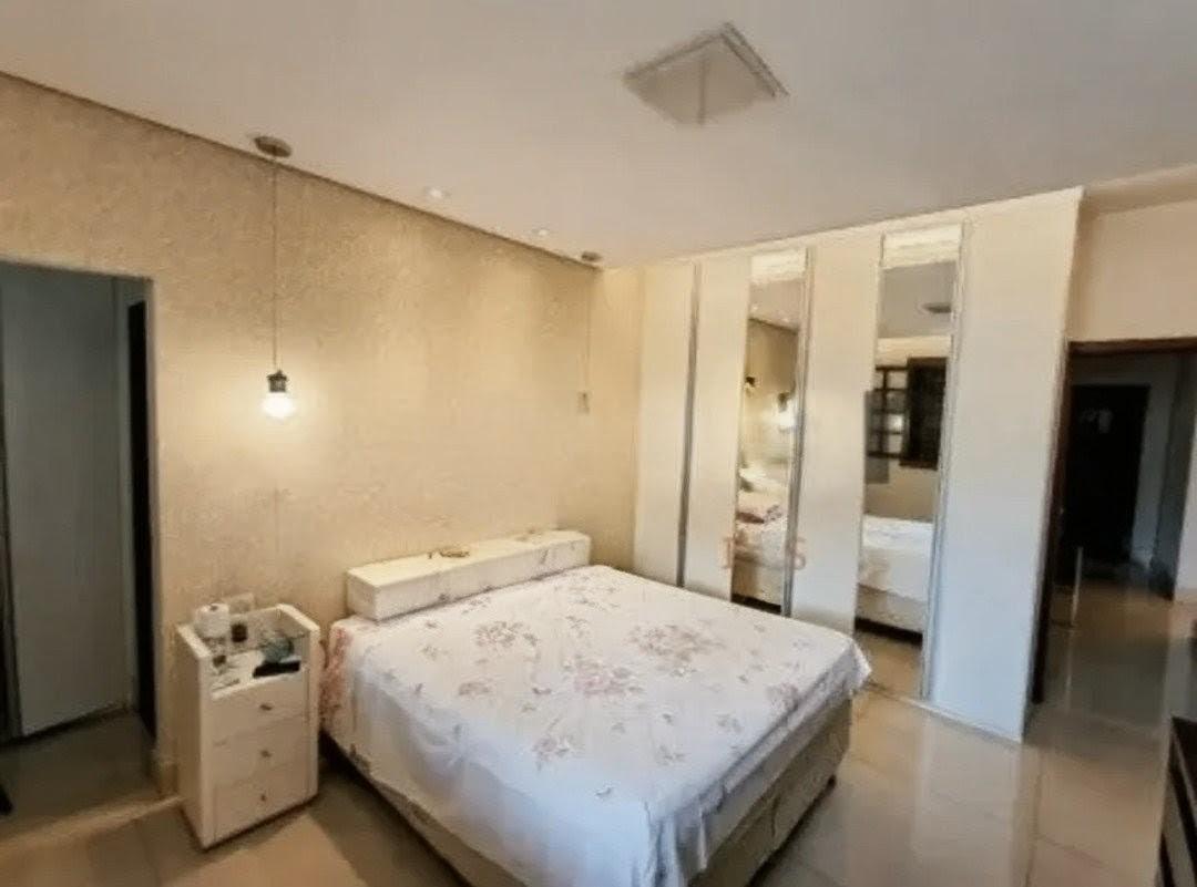 Casa, Ipê, 5 Quartos, 6 Vagas, 1 Suíte