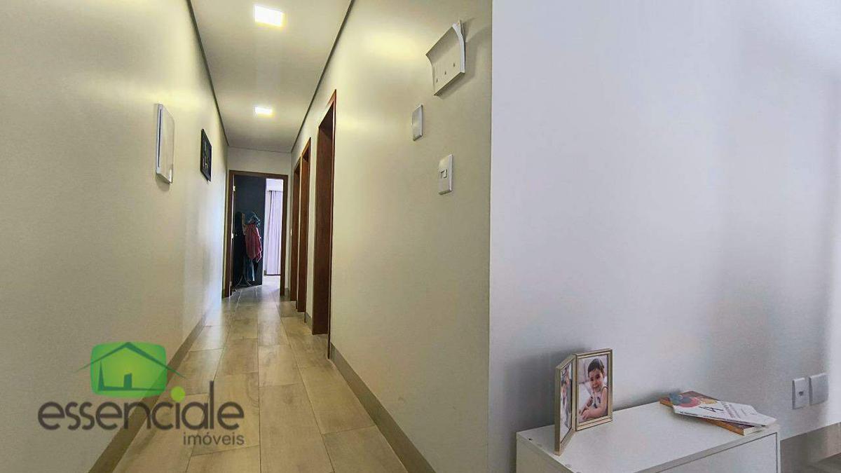 Casa, Europa, 3 Quartos, 4 Vagas, 1 Suíte