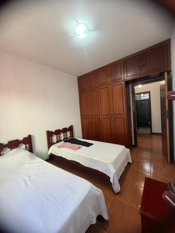 Casa, Castelo, 3 Quartos, 8 Vagas, 1 Suíte