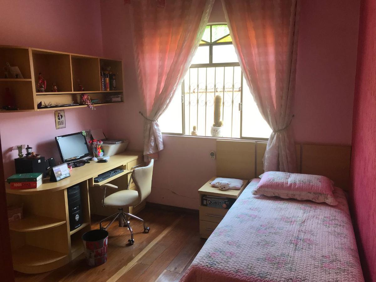 Casa, Arvoredo, 3 Quartos, 6 Vagas, 1 Suíte
