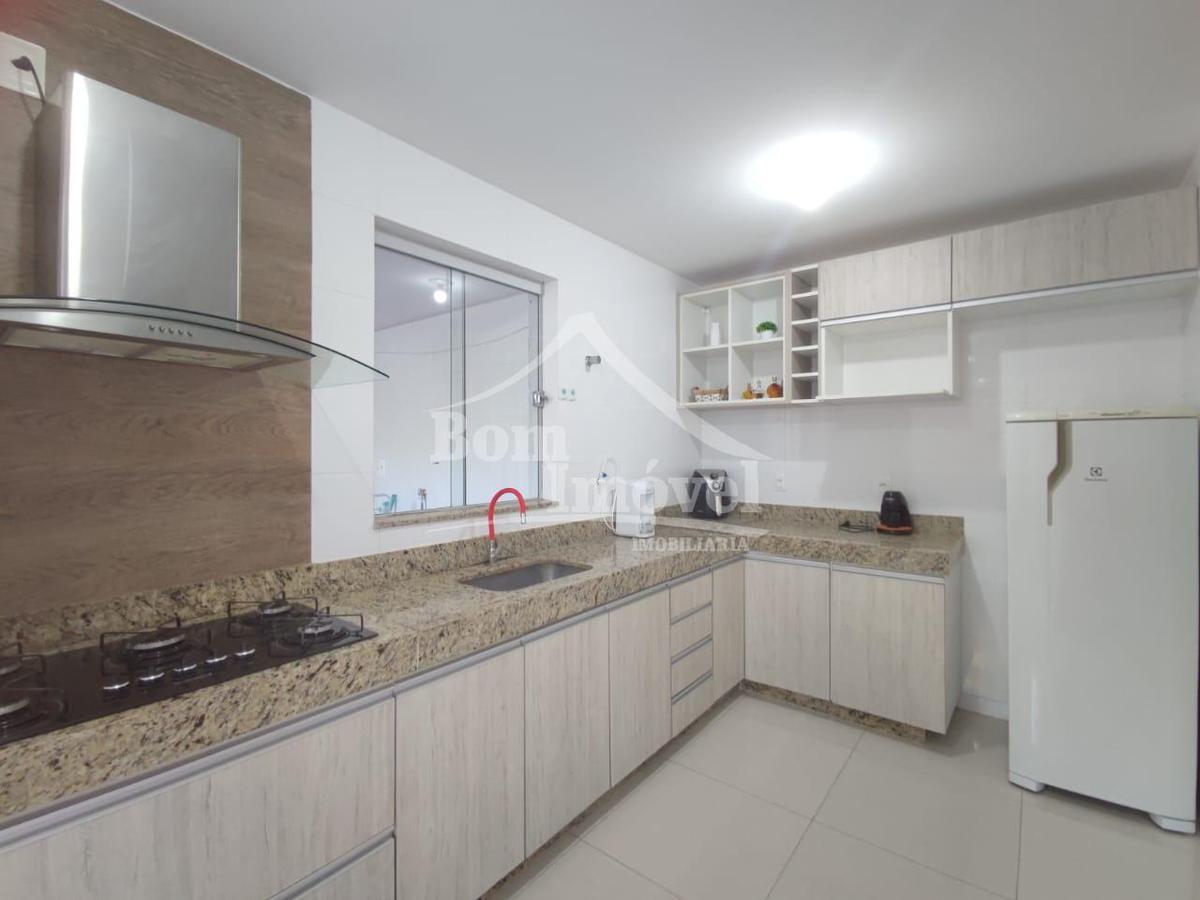 Apartamento, Centro, 2 Quartos, 2 Vagas