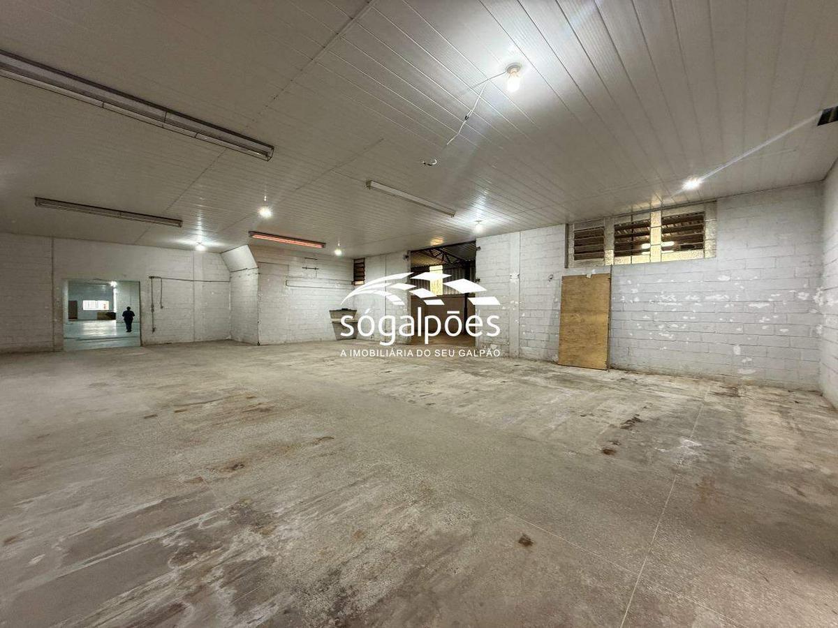 Galpão, Cincão, 20 Vagas