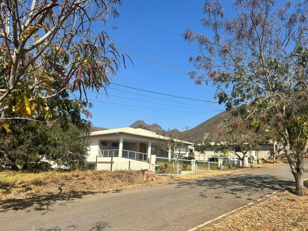 Lote, Serra dos Bandeirantes, 0 Quarto, 0 Vaga