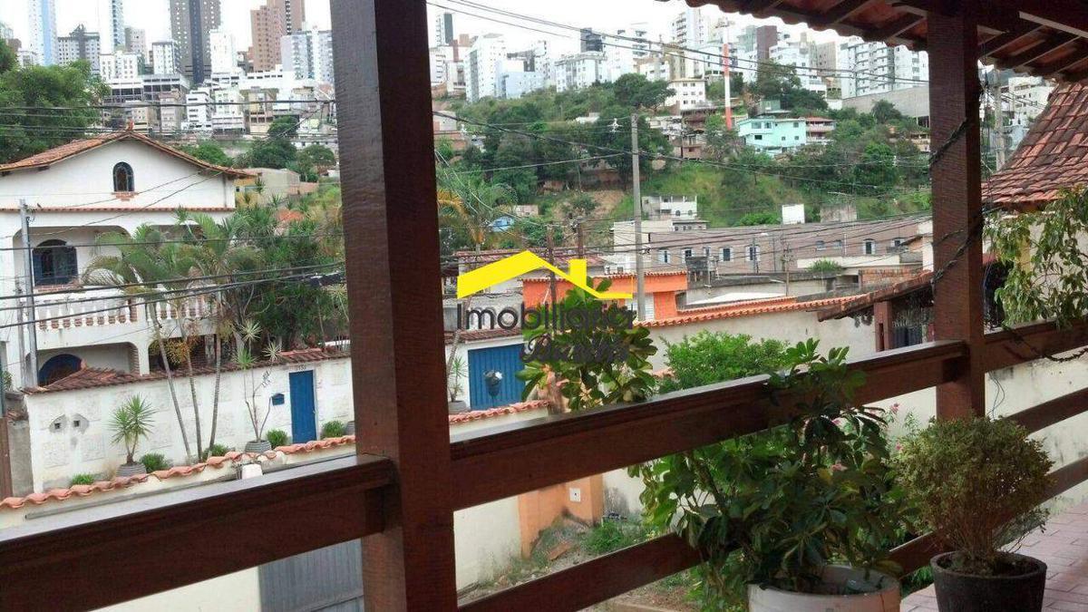 Casa, Palmeiras, 5 Quartos, 12 Vagas, 1 Suíte