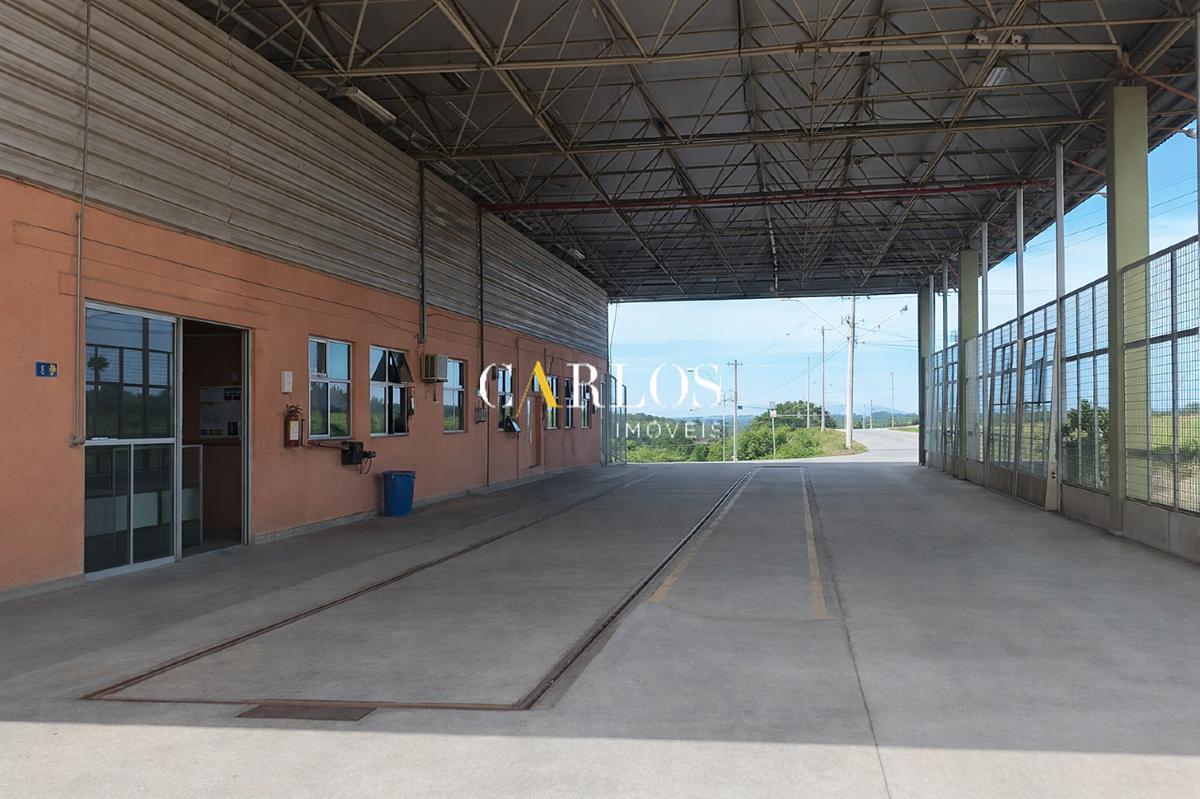 Galpão, Liberdade, 104 Vagas
