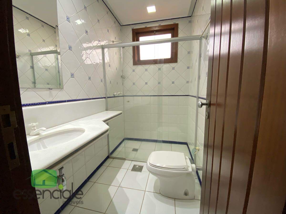 Casa, Conjunto Água Branca, 3 Quartos, 4 Vagas, 1 Suíte