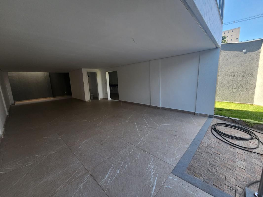 Casa, Cabral, 3 Quartos, 4 Vagas, 1 Suíte