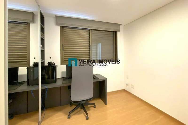 Apartamento, Funcionários, 2 Quartos, 2 Vagas, 2 Suítes