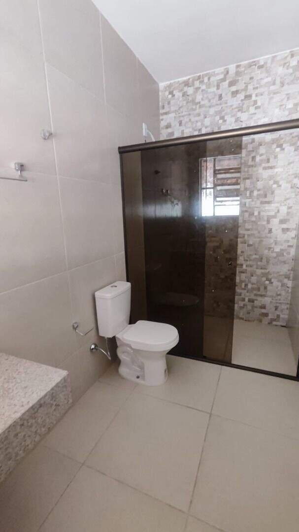 Casa, Centro, 4 Quartos, 5 Vagas, 1 Suíte