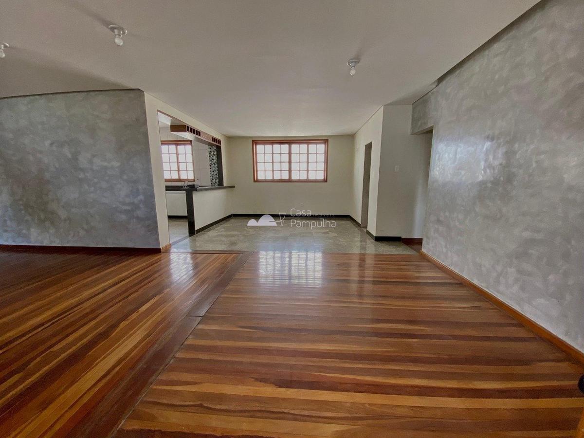 Casa, Braúnas, 3 Quartos, 8 Vagas, 2 Suítes