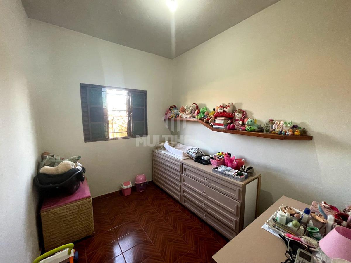 Casa, Centro, 4 Quartos, 1 Vaga, 1 Suíte