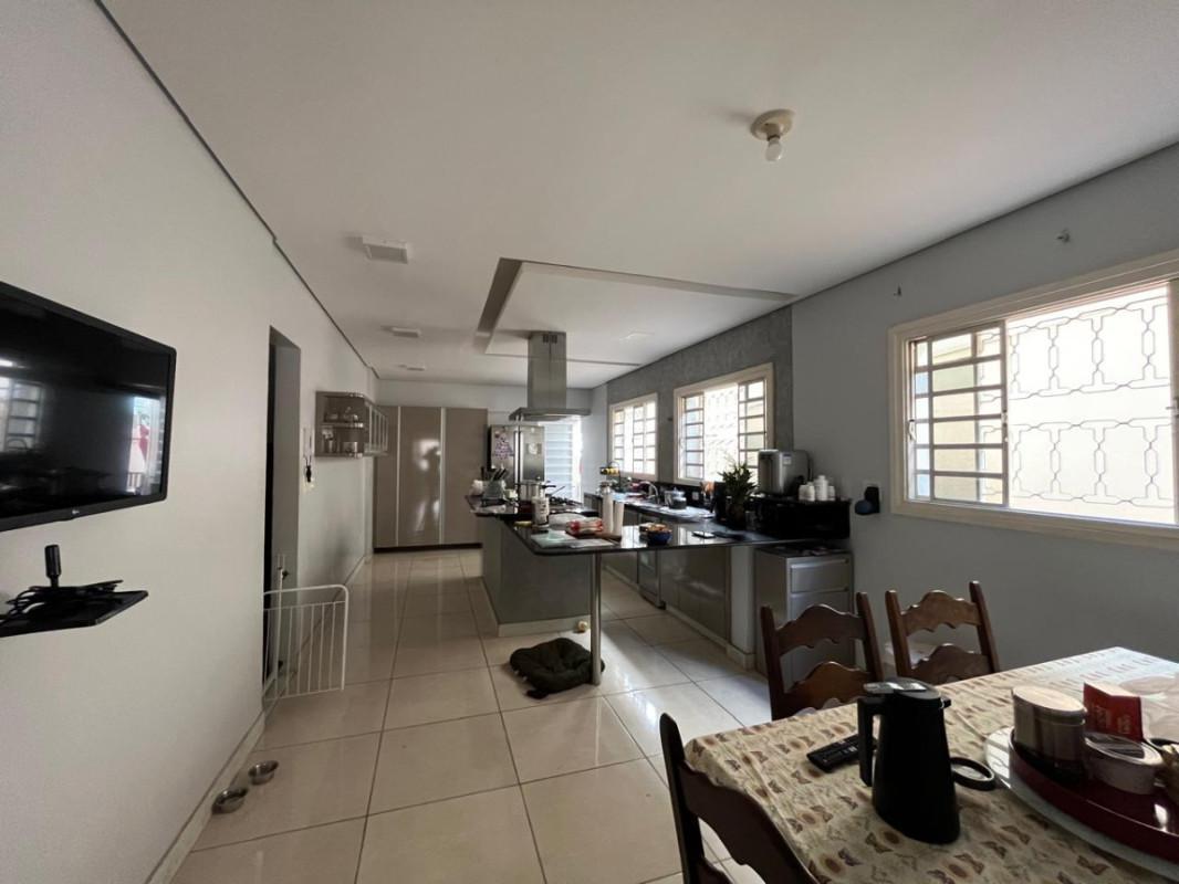 Casa, Santa Amélia, 4 Quartos, 3 Vagas, 2 Suítes