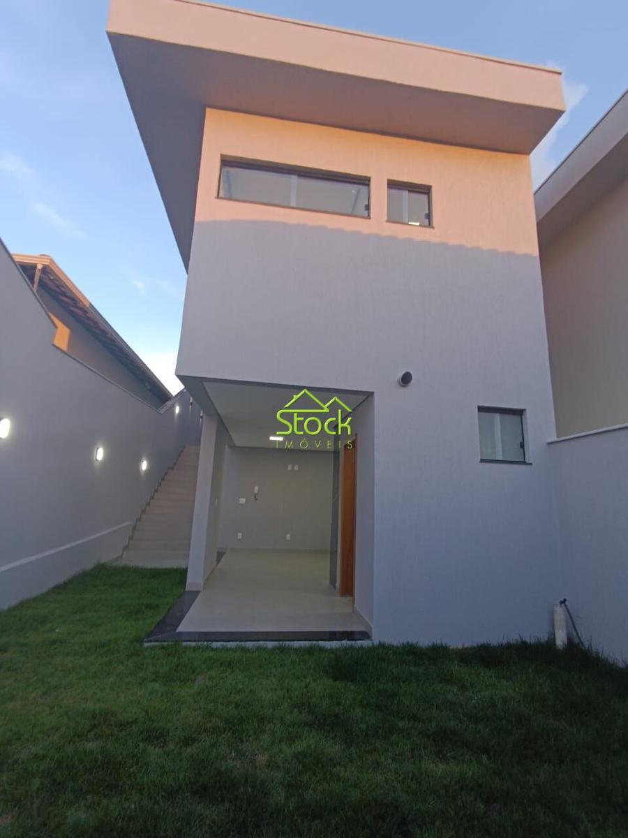 Casa, Jardim Imperial, 3 Quartos, 2 Vagas, 1 Suíte