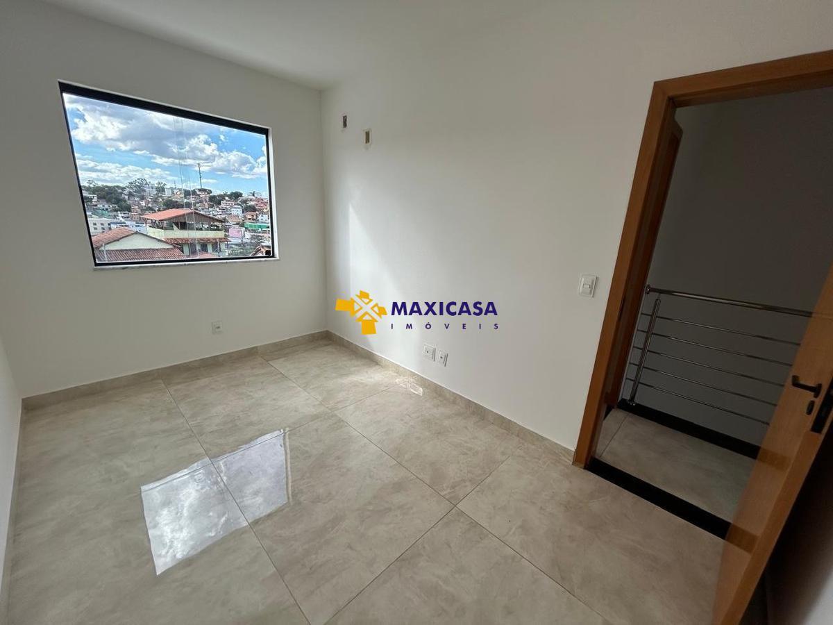 Casa, Santa Branca, 3 Quartos, 2 Vagas, 1 Suíte