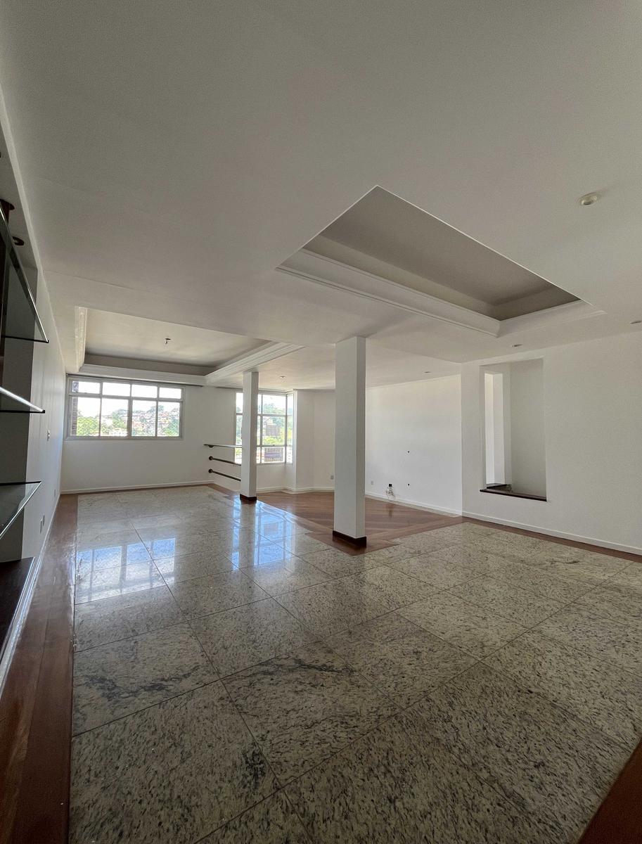 Cobertura, Ramos, 5 Quartos, 2 Vagas, 2 Suítes