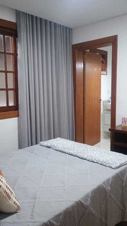 Casa, Vila Santo Antônio de Pádua, 4 Quartos, 5 Vagas, 1 Suíte