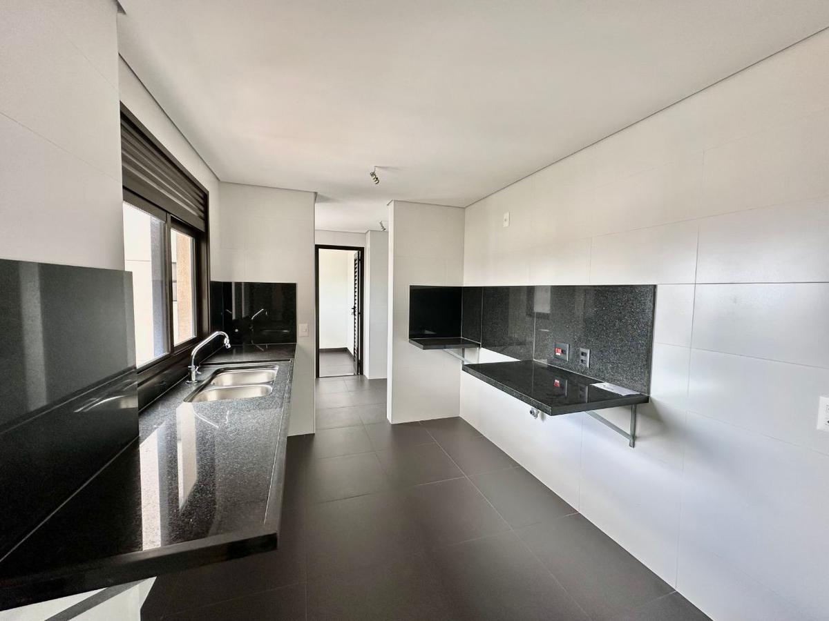 Apartamento, Santo Antônio, 4 Quartos, 4 Vagas, 2 Suítes