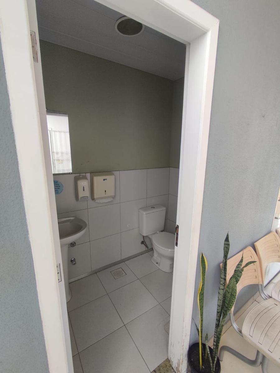 Casa Comercial, Vila Paris, 1 Quarto, 4 Vagas