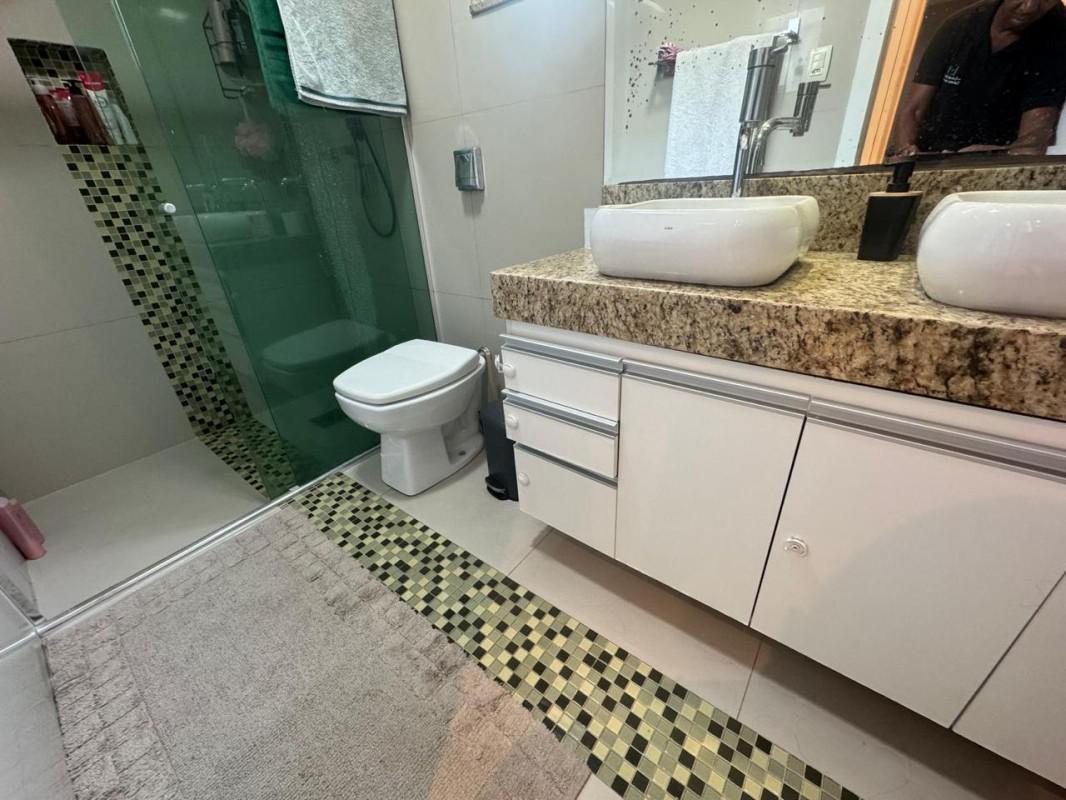 Casa, Planalto, 4 Quartos, 4 Vagas, 1 Suíte