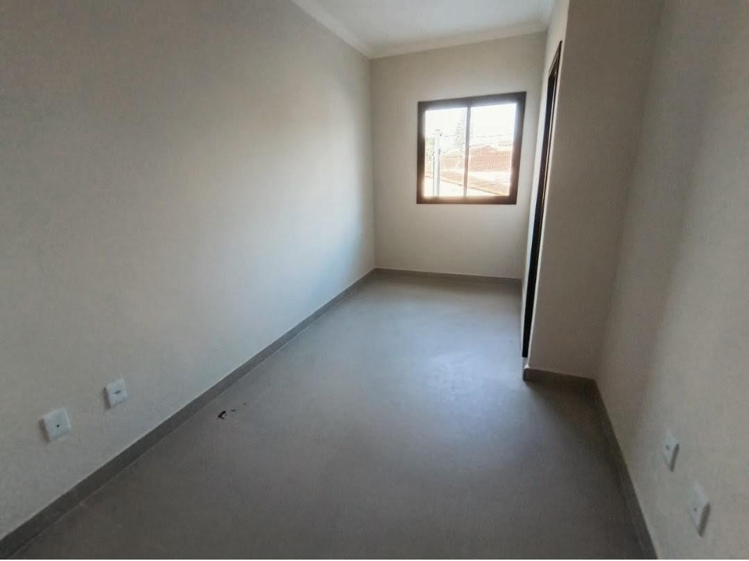 Casa, Planalto, 3 Quartos, 2 Vagas, 1 Suíte