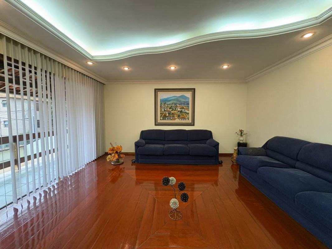 Casa, Dona Clara, 3 Quartos, 4 Vagas, 1 Suíte