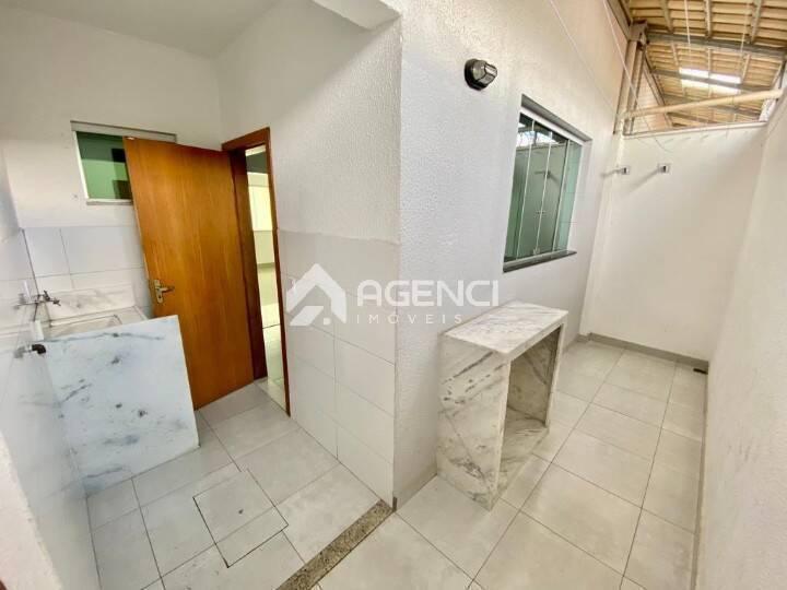 Casa, Cabral, 3 Quartos, 0 Vaga, 1 Suíte