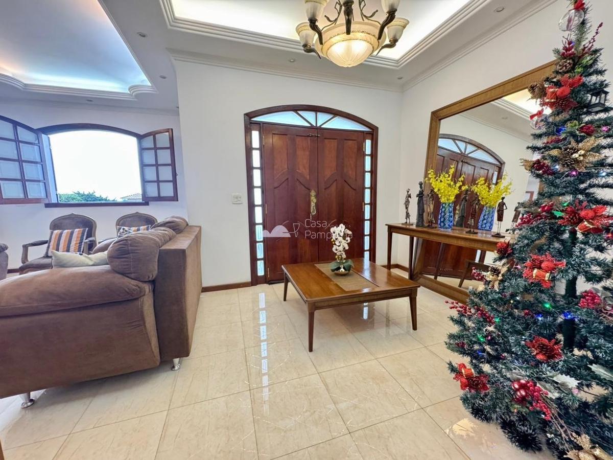 Casa, Trevo, 3 Quartos, 10 Vagas, 1 Suíte