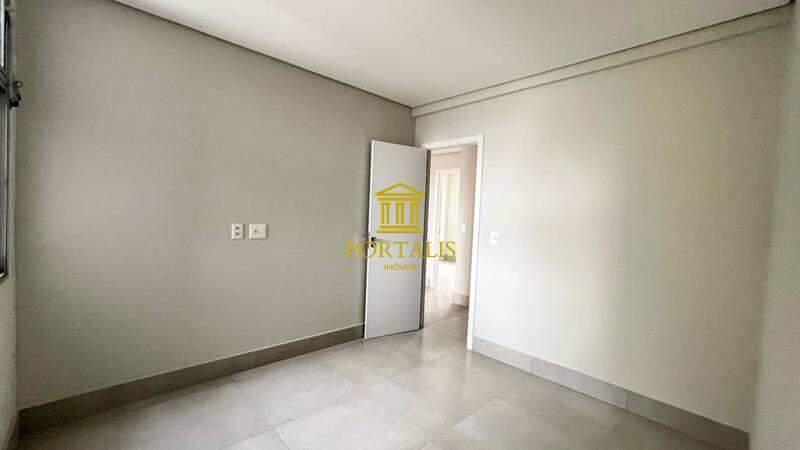 Apartamento, Centro, 2 Quartos, 0 Vaga, 1 Suíte